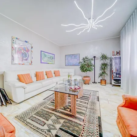 A Casa Di Fanalb - Franca * Lisanza