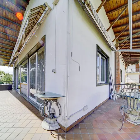 A Casa Di Fanalb - Franca * Lisanza