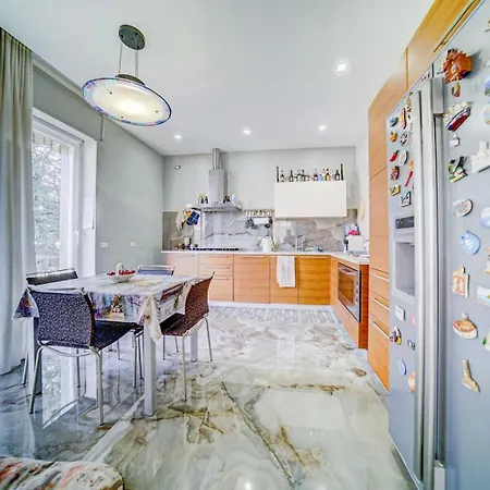 Homestay A Casa Di Fanalb - Franca Lisanza